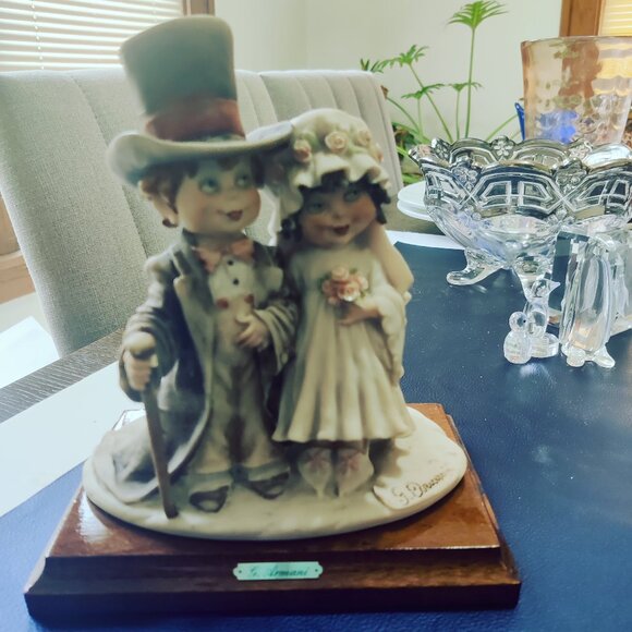 Bride & Groom Sculpture by Italian Artist Giuseppe Armani signed and marked, Vtg - Picture 4 of 4